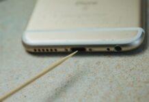 Чому Телефон не заряджається і як це виправити