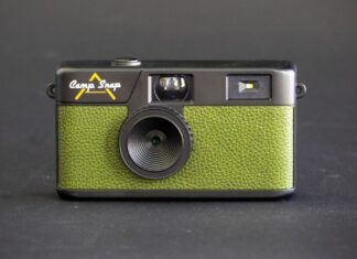 Camp Snap Camera: Styl nad hmotou v trendu retro digitálních fotoaparátů