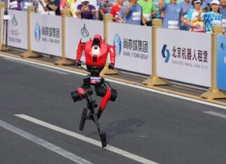 Průlom v robotice: humanoidní robot překonal světový rekord v půlmaratonu