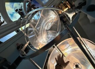 Ministry of Awe: Onde a cena artística surreal da Filadélfia abraça a IA