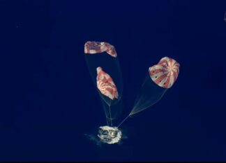 NASA’s Artemis II-missie wordt afgesloten met een succesvolle splashdown na een recordbrekende maanreis